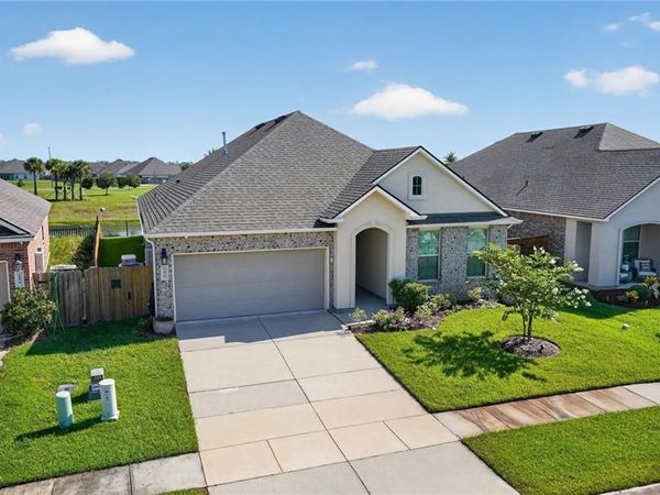 1470 BANKS VIEW Street , Slidell, LA 70461