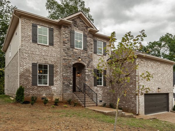 205 Sydney Dr , Goodlettsville, TN 37072
