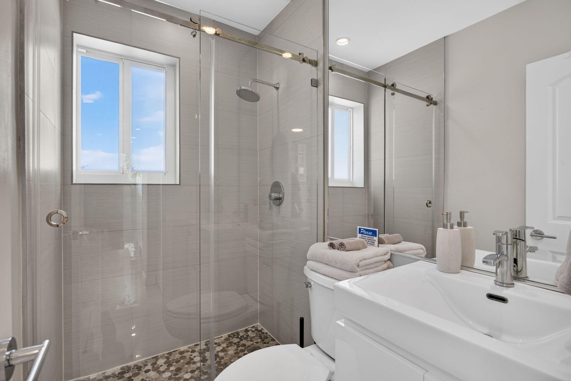 1705 N Riverside Drive, Unit 8, Pompano Beach, FL 33062 Photo