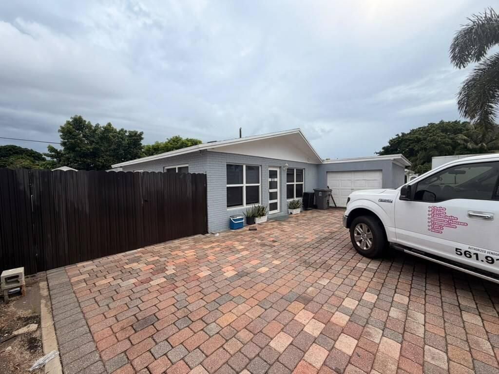 872 Harth Drive, West Palm Beach, FL 33415 Photo