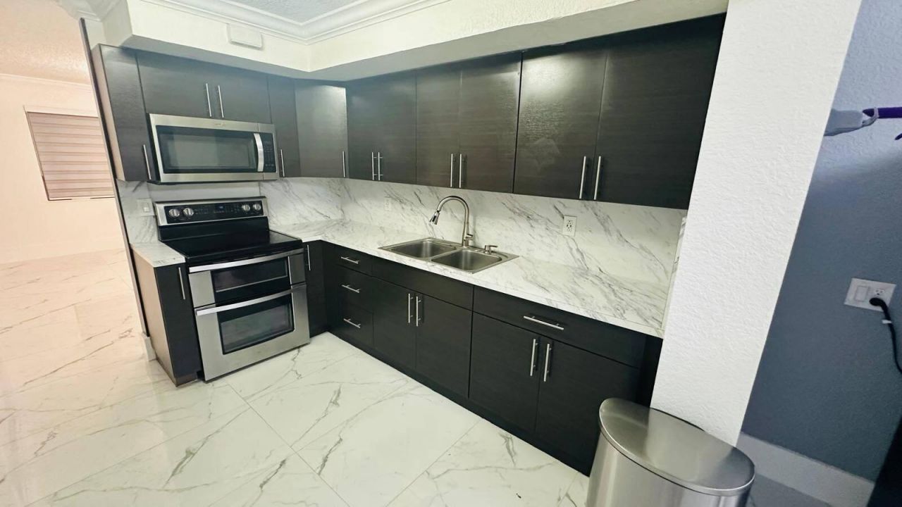 872 Harth Drive, West Palm Beach, FL 33415 Photo