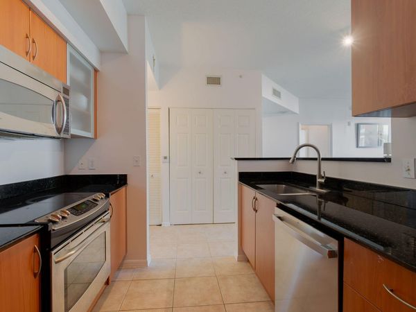 804 E WINDWARD Way, Unit 621, Lantana, FL 33462