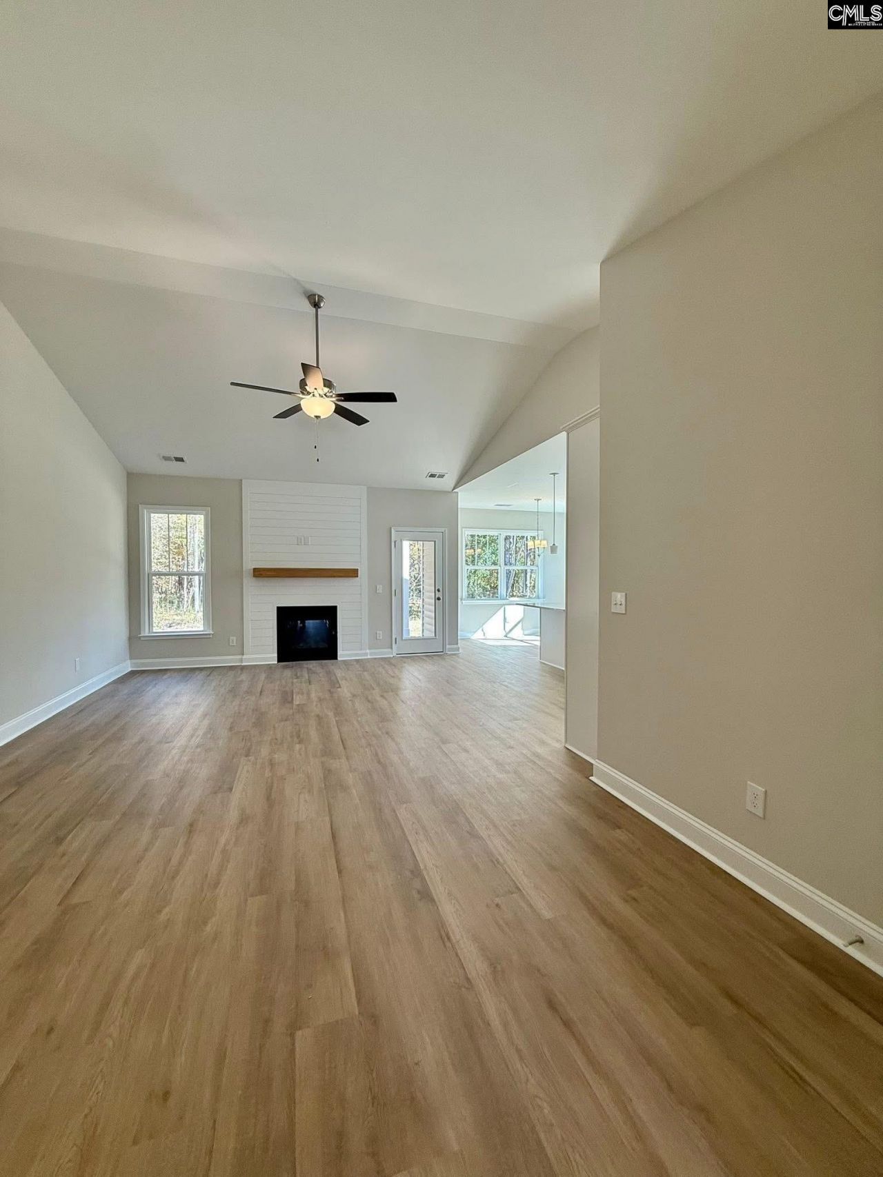 110 S Cub Lane Photo 30