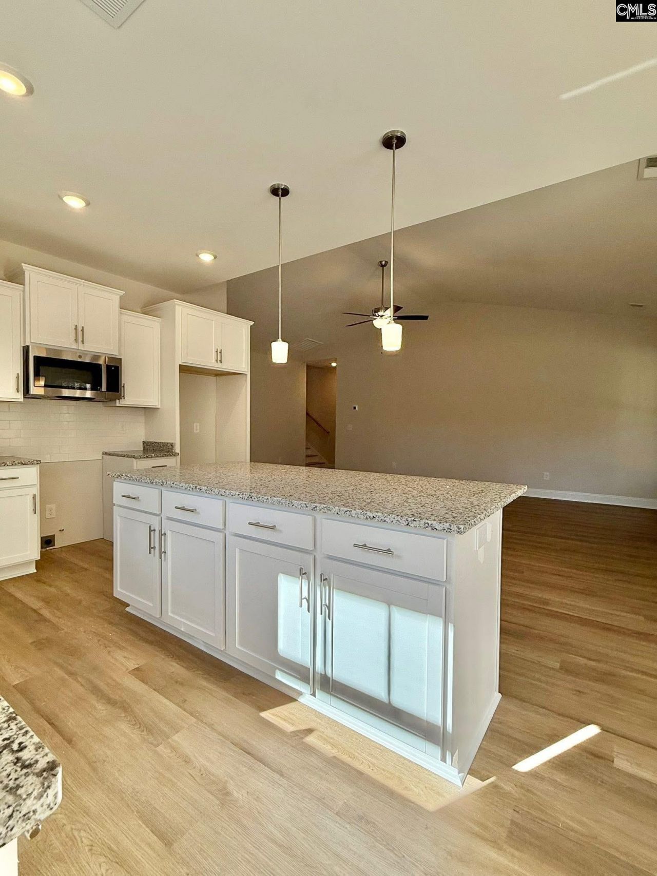 110 S Cub Lane Photo 35