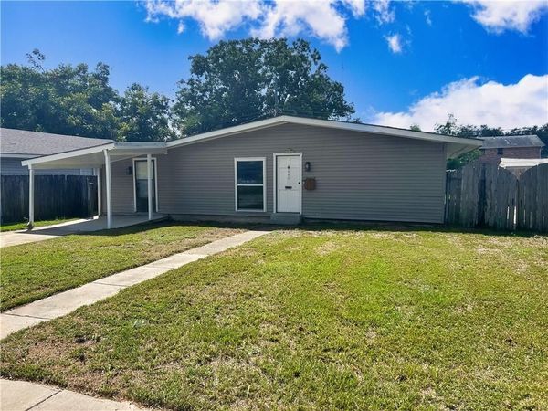 440 W BUTTERFLY Circle , Terrytown, LA 70056
