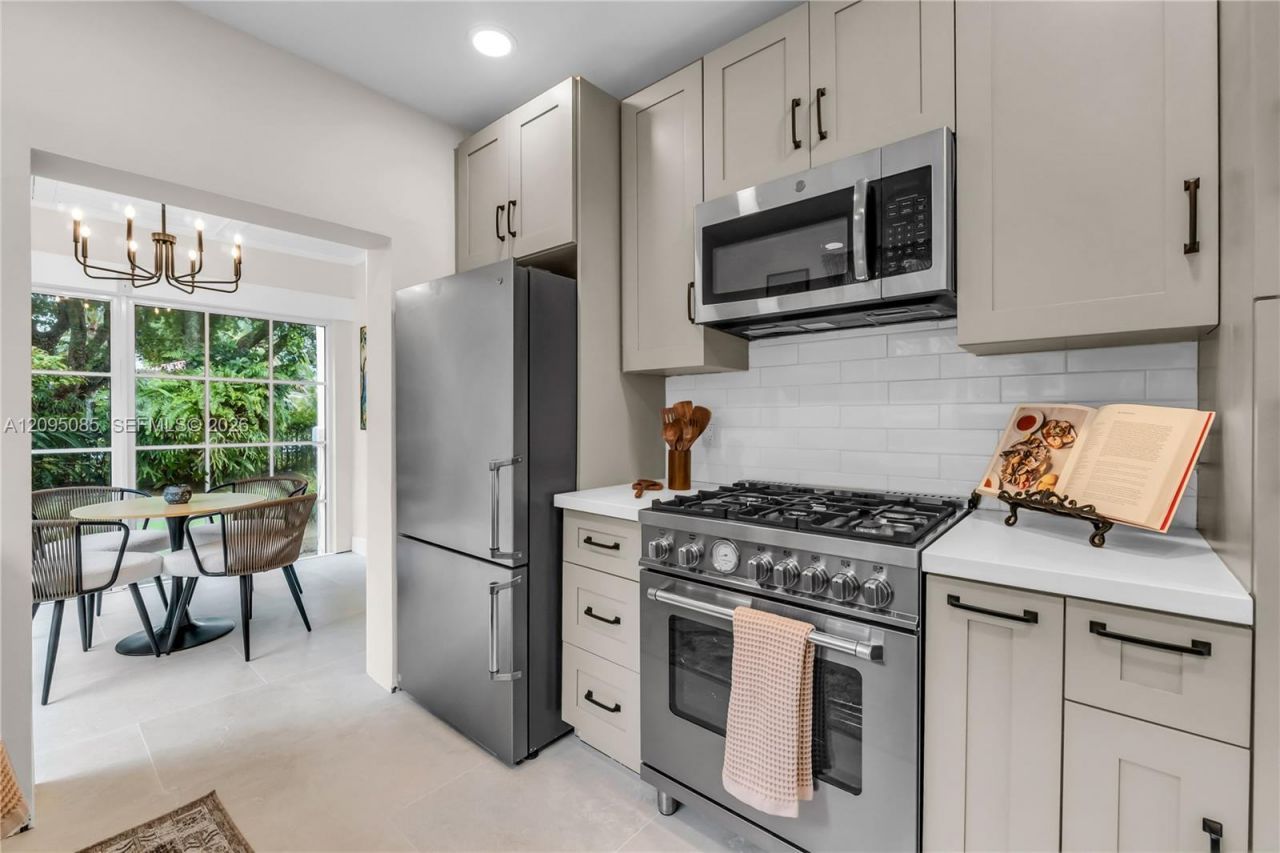 467 NE 55th Ter, Miami, FL 33137 Photo
