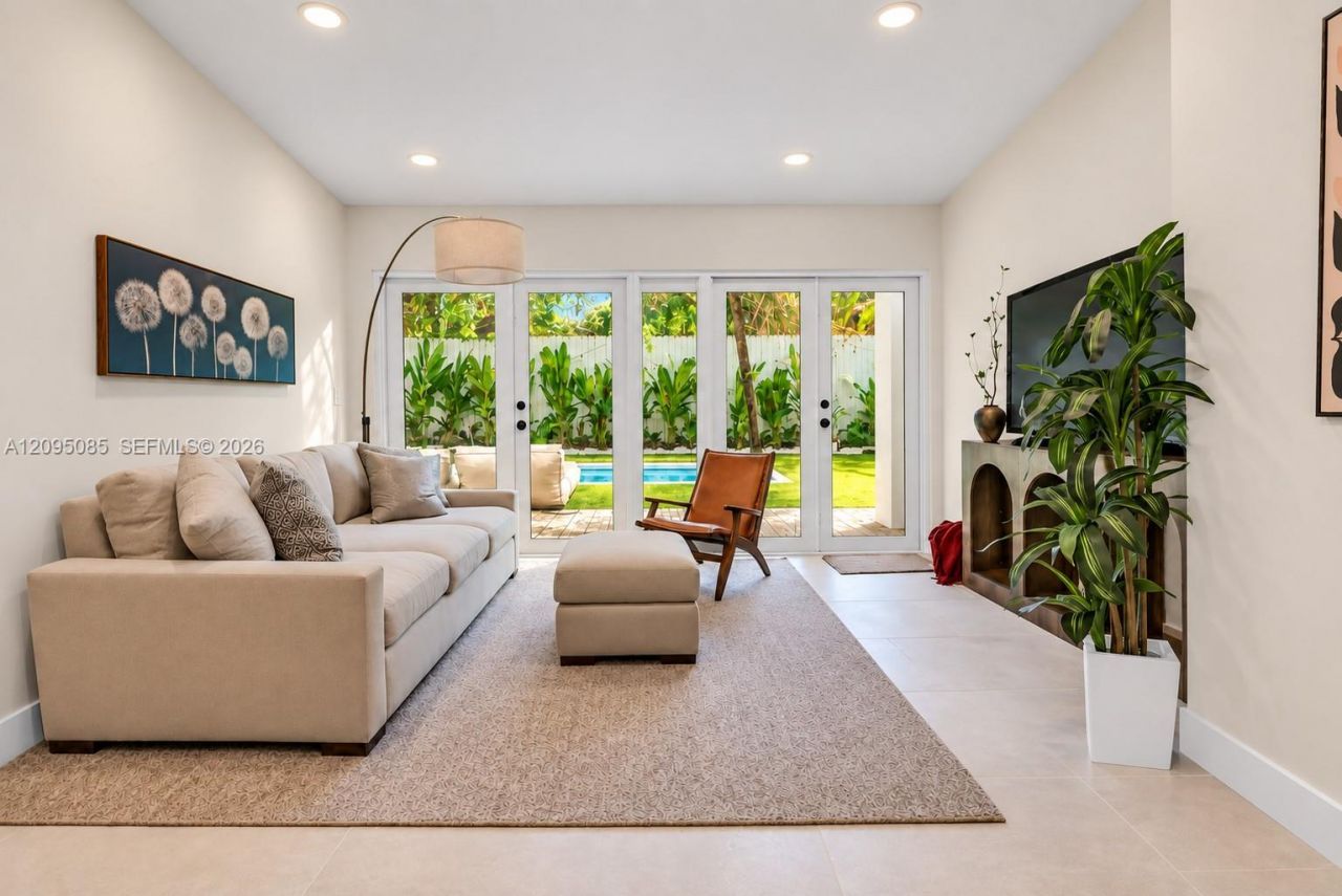 467 NE 55th Ter, Miami, FL 33137 Photo
