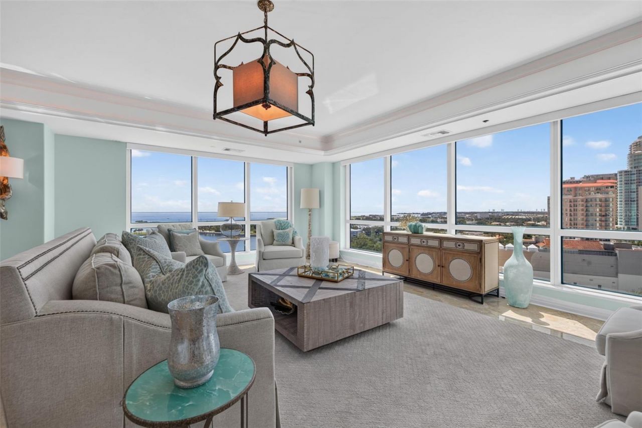 400 Beach Drive Ne, Unit 1004, Saint Petersburg, FL 33701 Photo