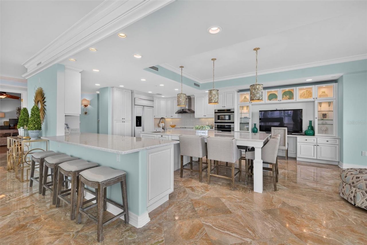 400 Beach Drive Ne, Unit 1004, Saint Petersburg, FL 33701 Photo