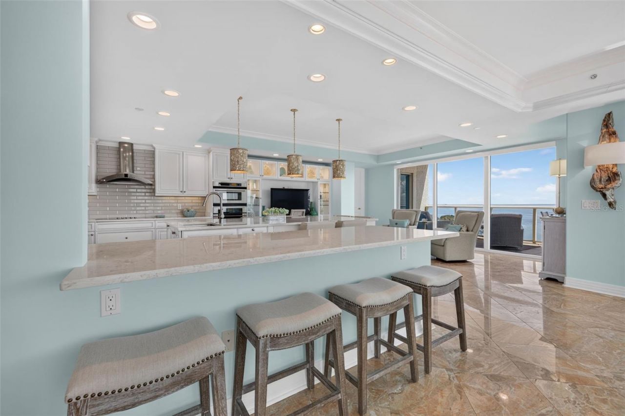 400 Beach Drive Ne, Unit 1004, Saint Petersburg, FL 33701 Photo