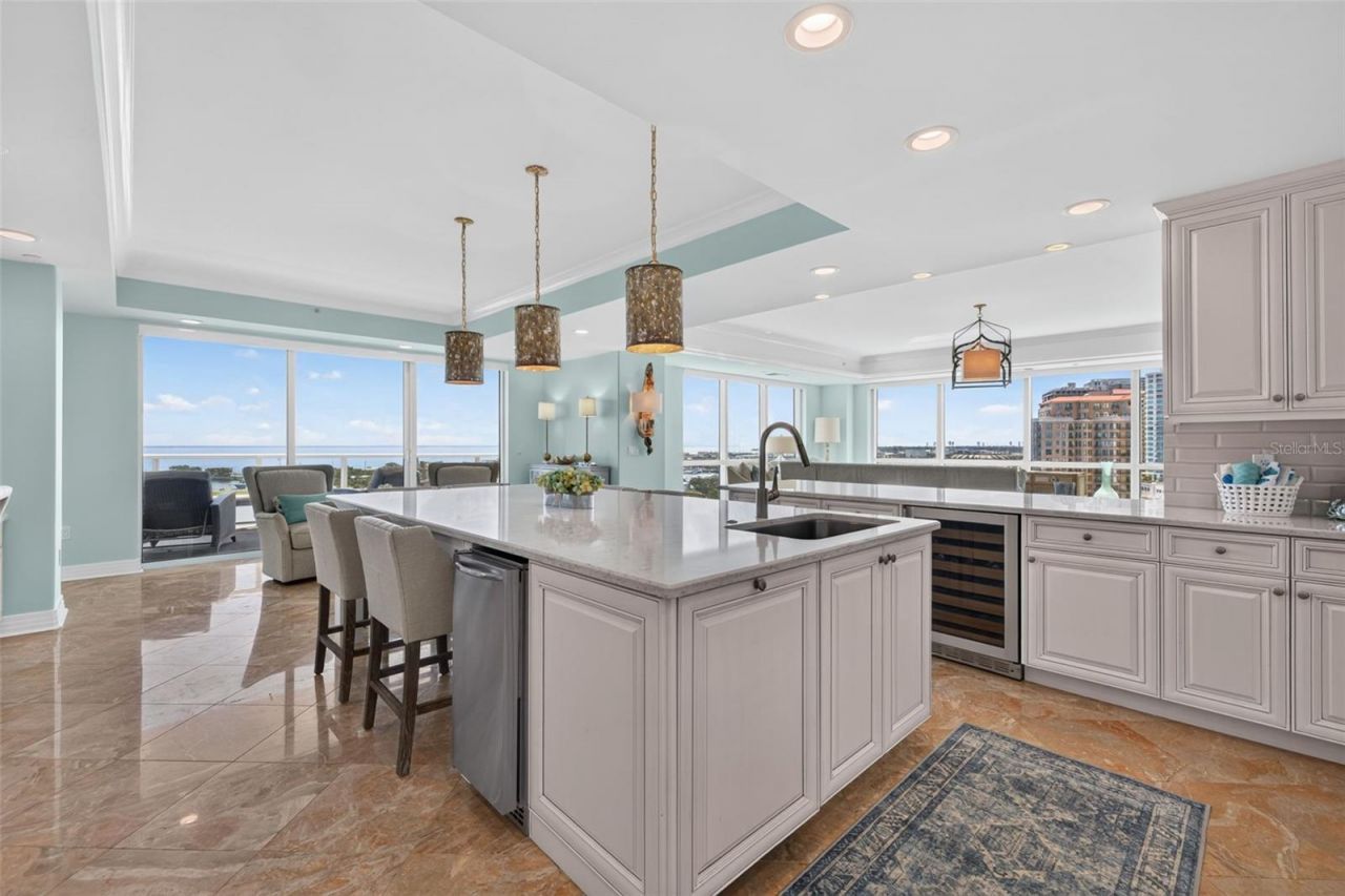 400 Beach Drive Ne, Unit 1004, Saint Petersburg, FL 33701 Photo