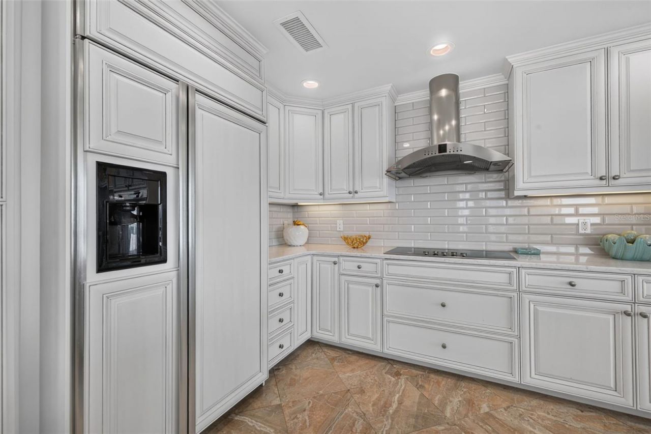 400 Beach Drive Ne, Unit 1004, Saint Petersburg, FL 33701 Photo