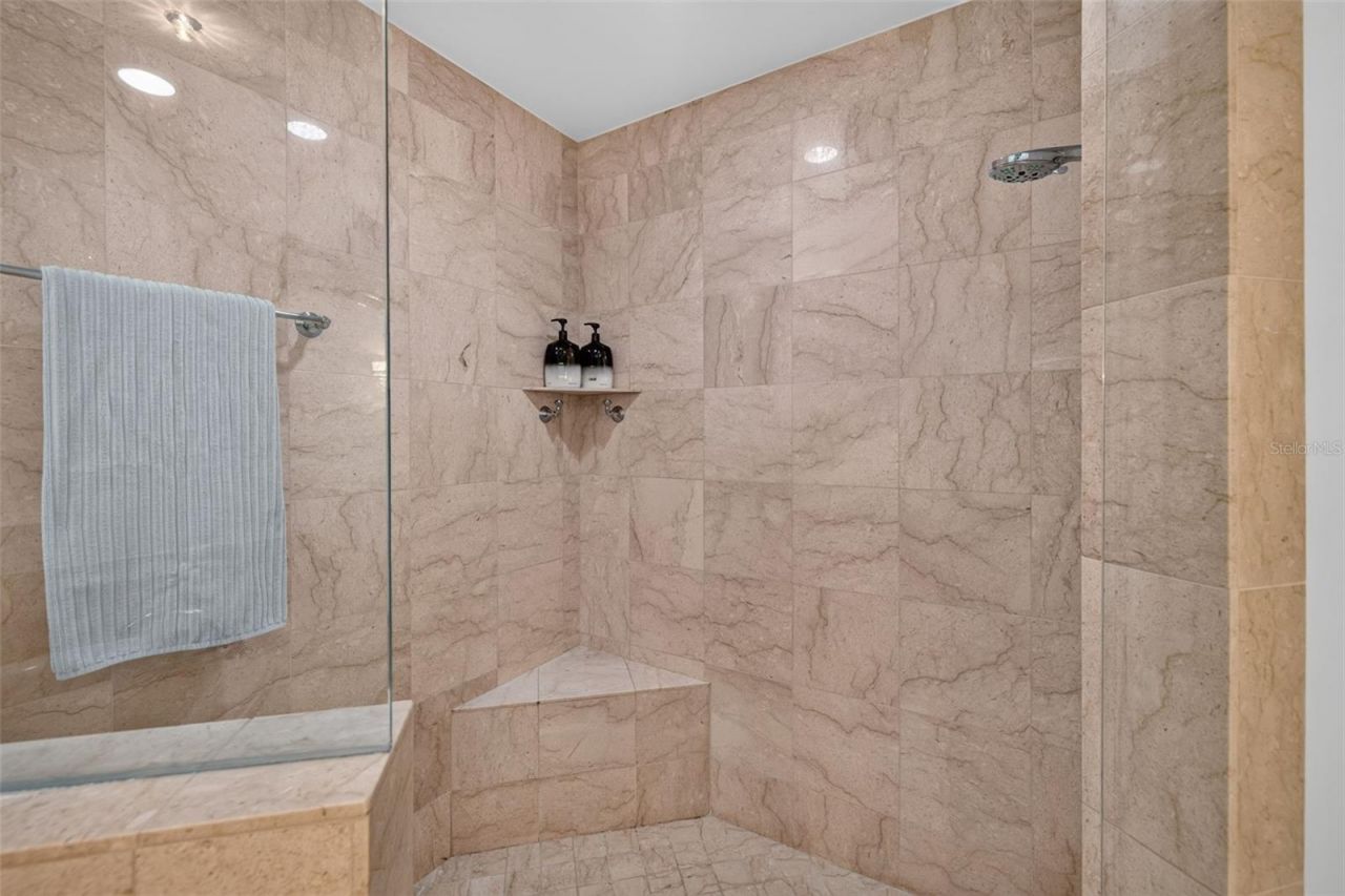 400 Beach Drive Ne, Unit 1004, Saint Petersburg, FL 33701 Photo
