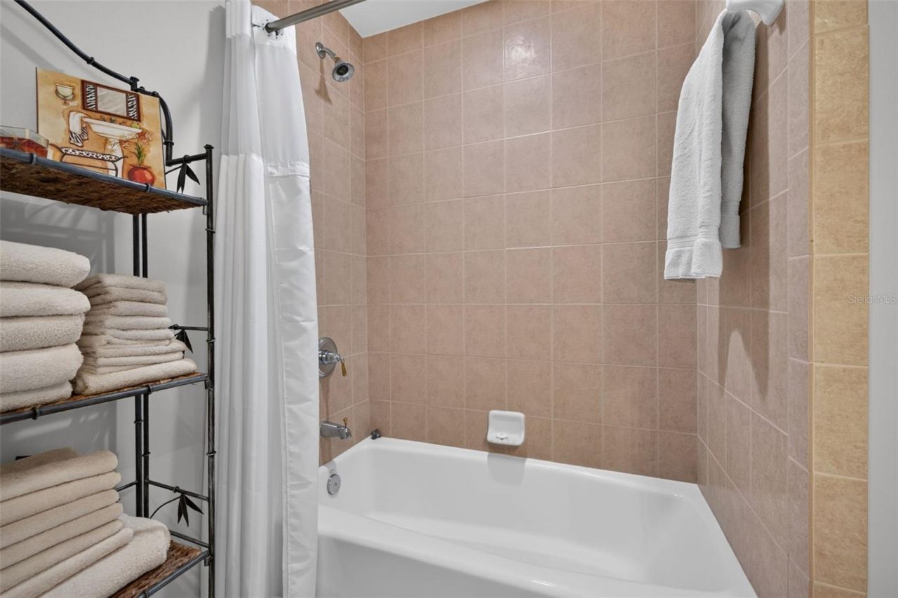 400 Beach Drive Ne, Unit 1004, Saint Petersburg, FL 33701 Photo