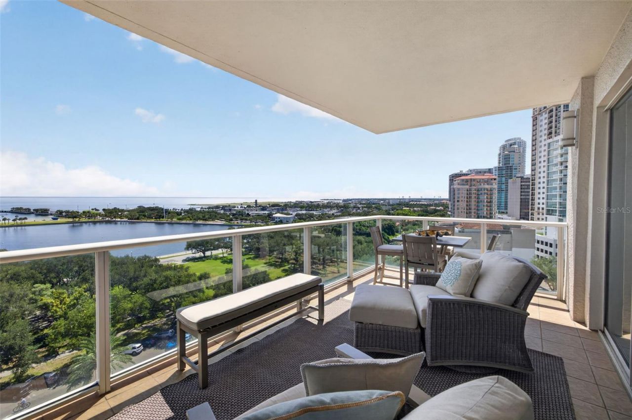 400 Beach Drive Ne, Unit 1004, Saint Petersburg, FL 33701 Photo