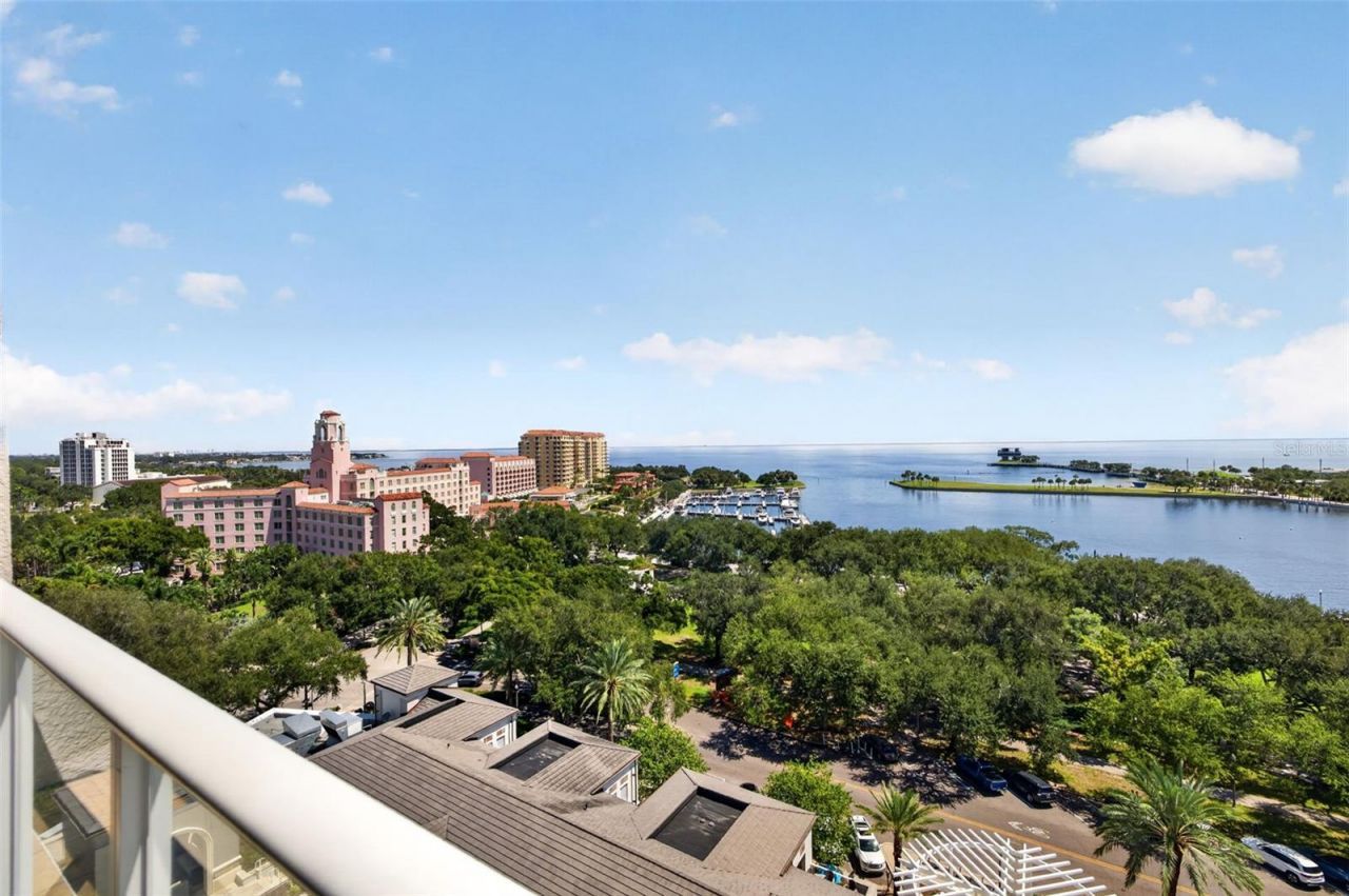 400 Beach Drive Ne, Unit 1004, Saint Petersburg, FL 33701 Photo