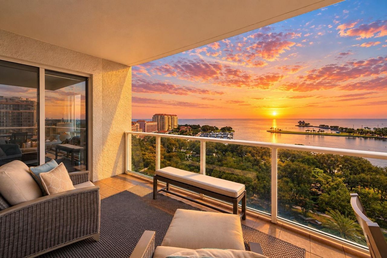 400 Beach Drive Ne, Unit 1004, Saint Petersburg, FL 33701 Photo