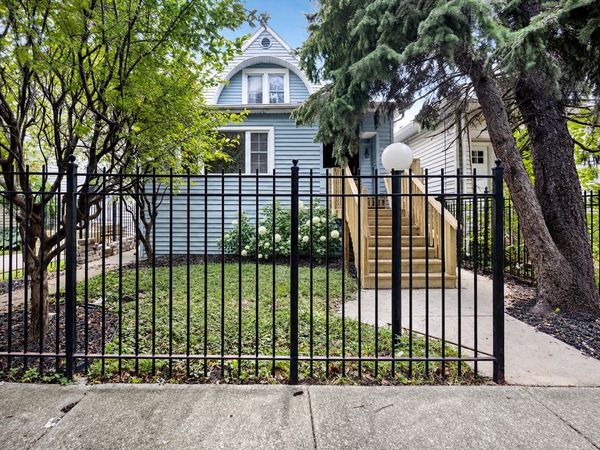 4829 W Hutchinson Street , Chicago, IL 60641