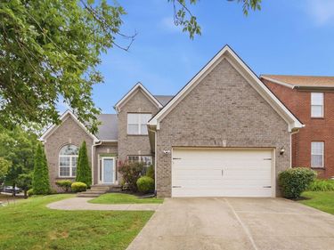 2784 Red Leaf Drive, Lexington, KY 40509