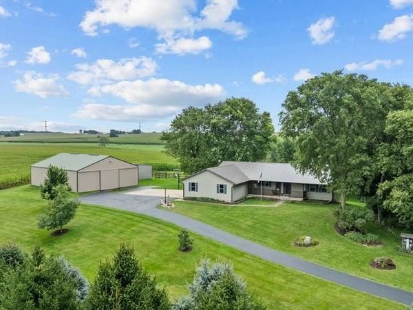 1189 N Blackhawk Road, OREGON, IL 61061
