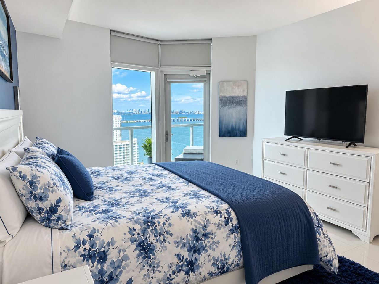 1900 N Bayshore Drive, Unit 2604, Miami, FL 33132 Photo