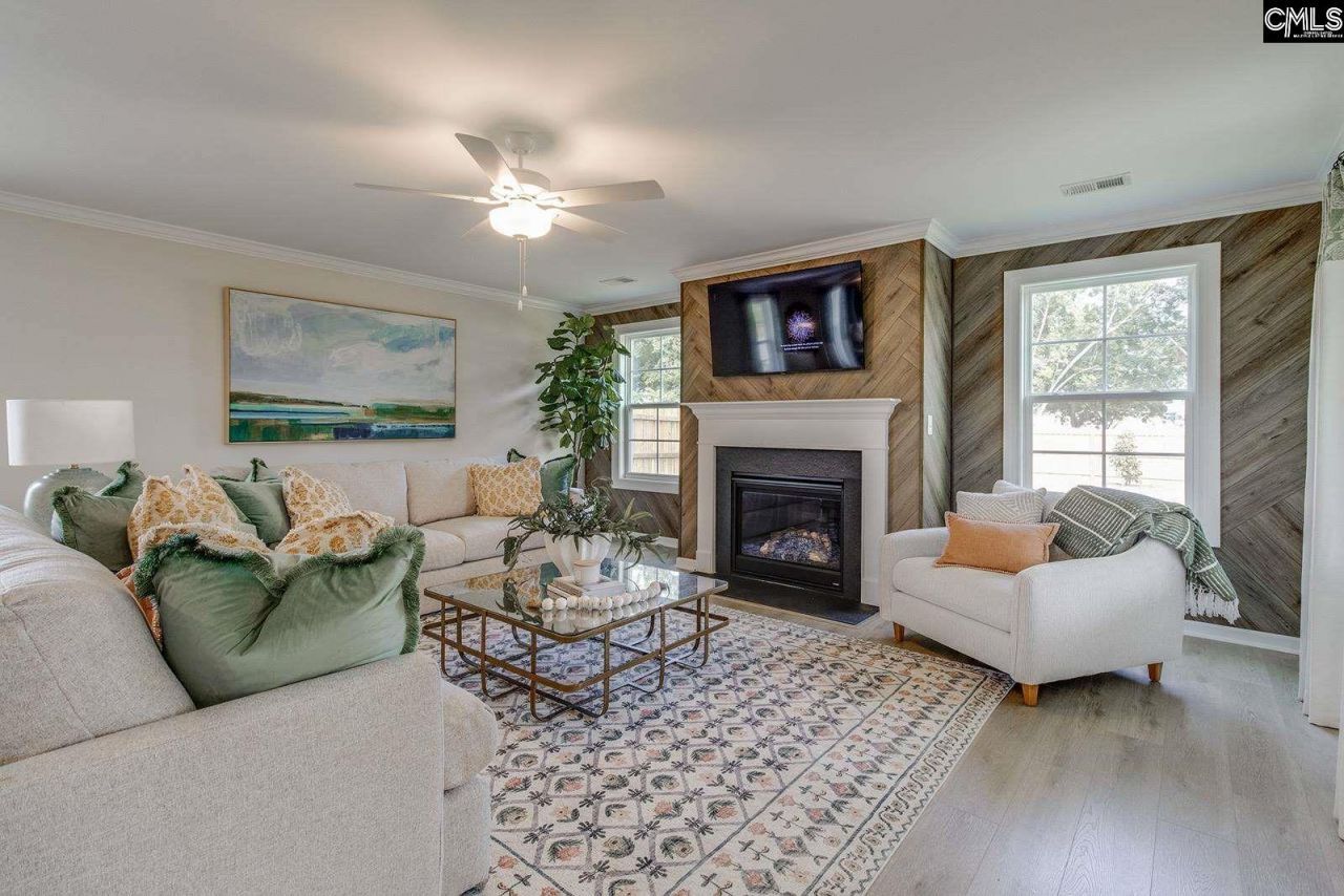 210 Denington Drive Photo 16