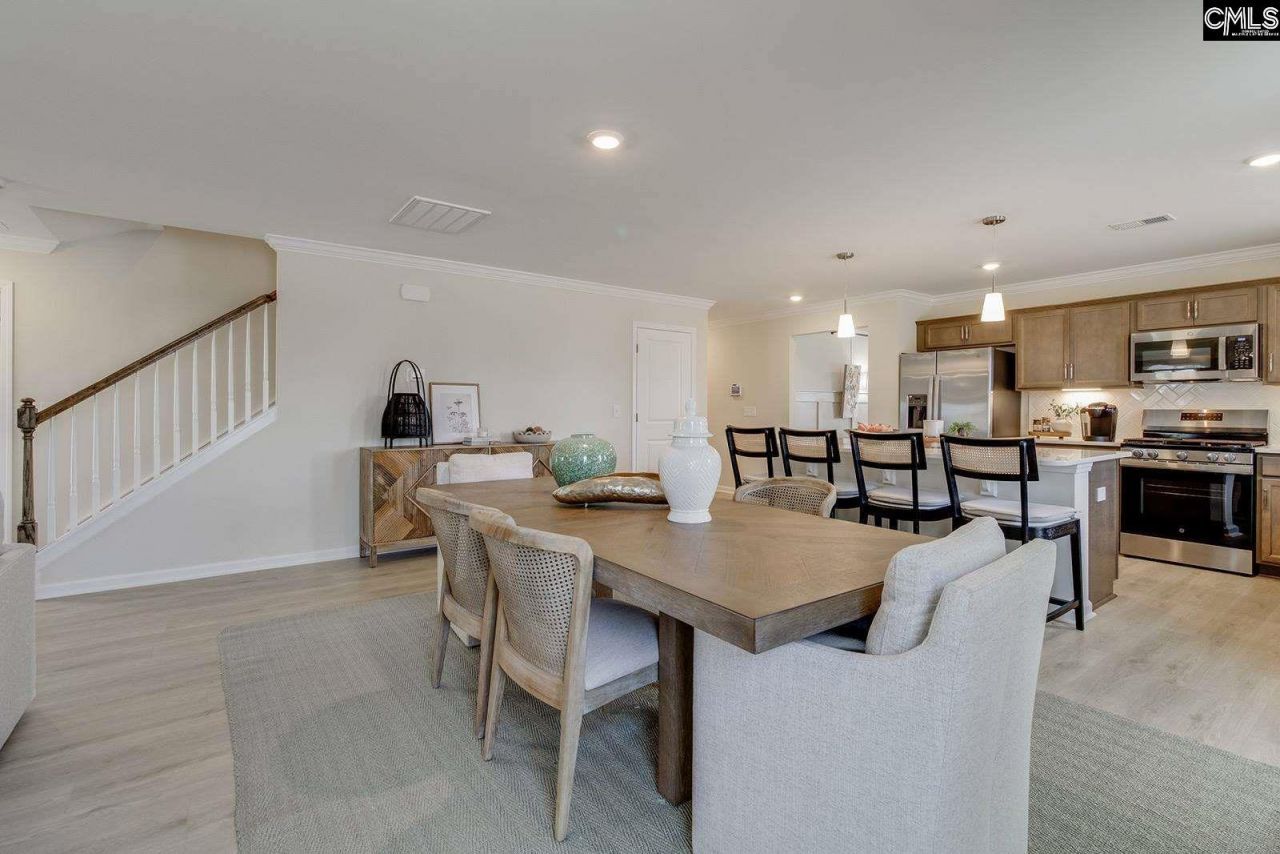210 Denington Drive Photo 17
