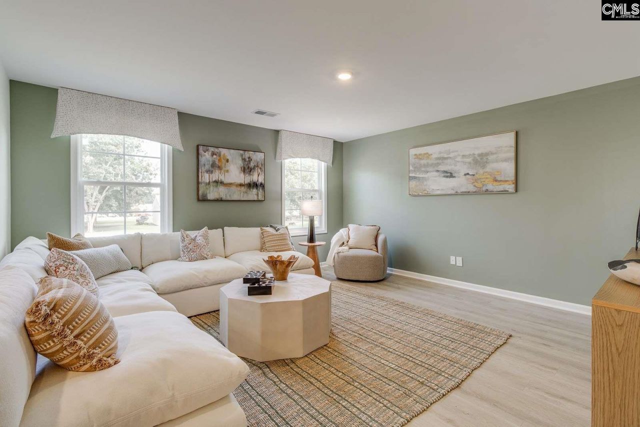 210 Denington Drive Photo 34