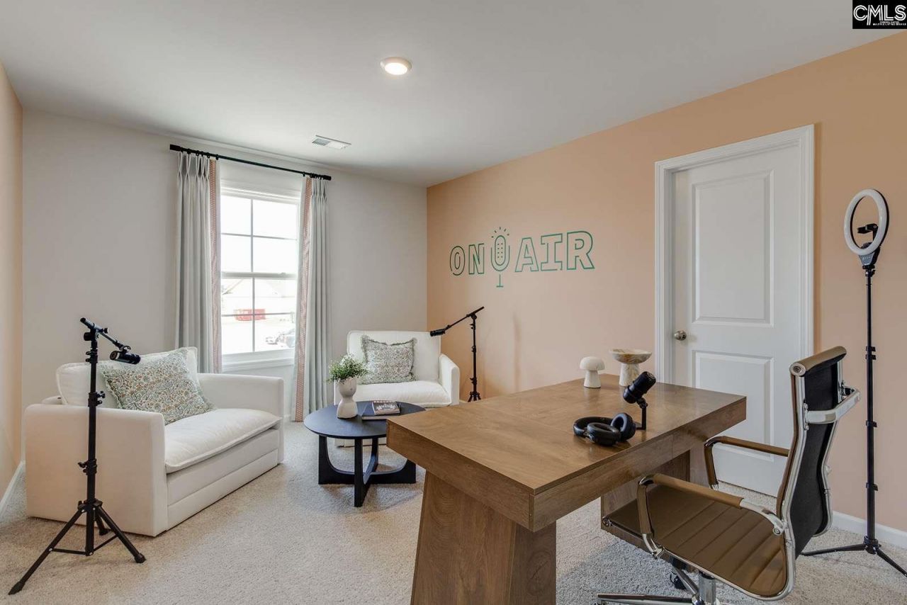 210 Denington Drive Photo 37