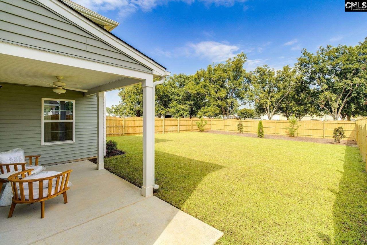 210 Denington Drive Photo 42