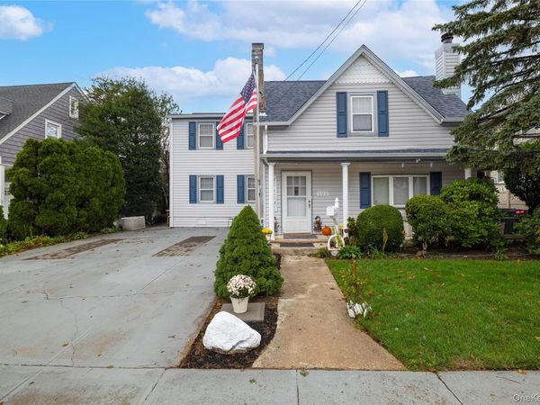 105 Wicks Lane, Malverne, NY 11565