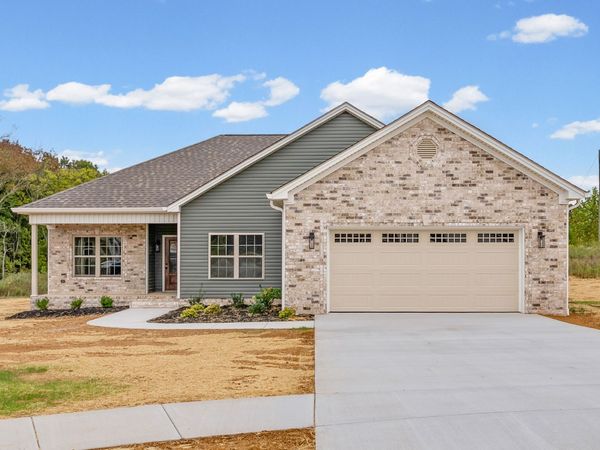 211 Bedford Court , Hopkinsville, KY 42240