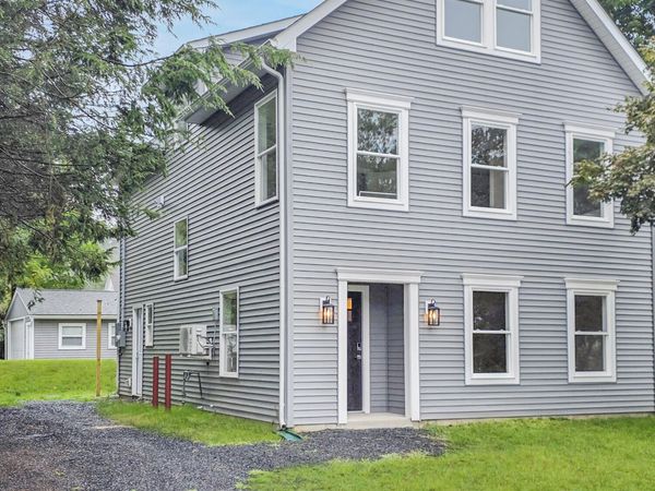 411 Avenue F , Matamoras, PA 18336