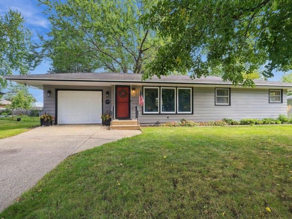 2692 Marion Street, Roseville, MN 55113