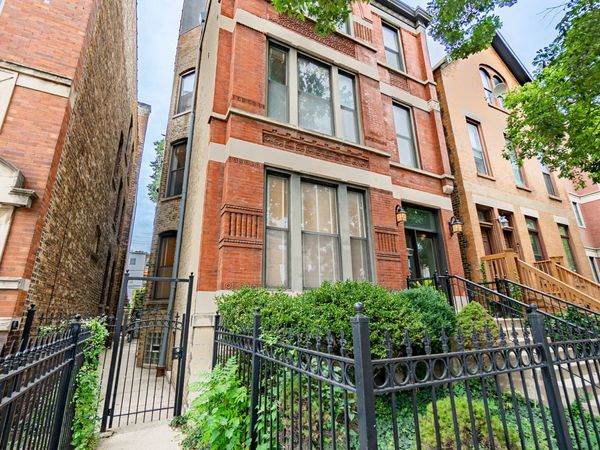 926 W Barry Avenue , Unit 2, Chicago, IL 60657