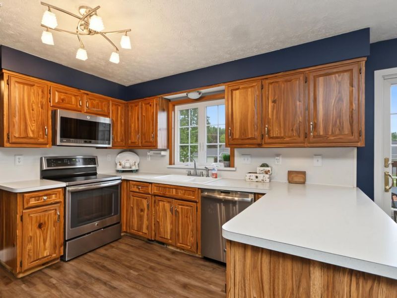 602 Linden Lane, Willard, OH 44890 Photo 10