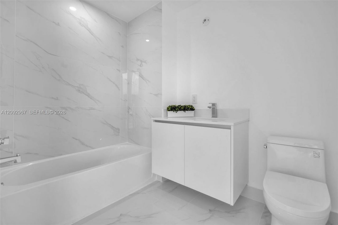 700 NE 24th St , Unit 4507, Miami, FL 33137 Photo