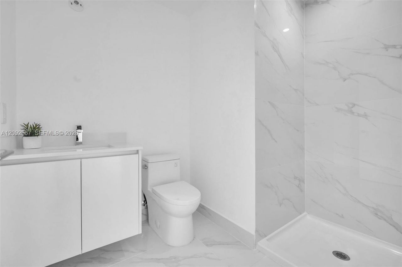 700 NE 24th St , Unit 4507, Miami, FL 33137 Photo