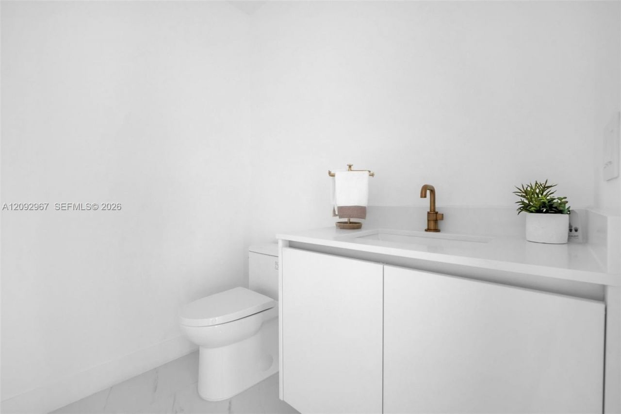 700 NE 24th St , Unit 4507, Miami, FL 33137 Photo