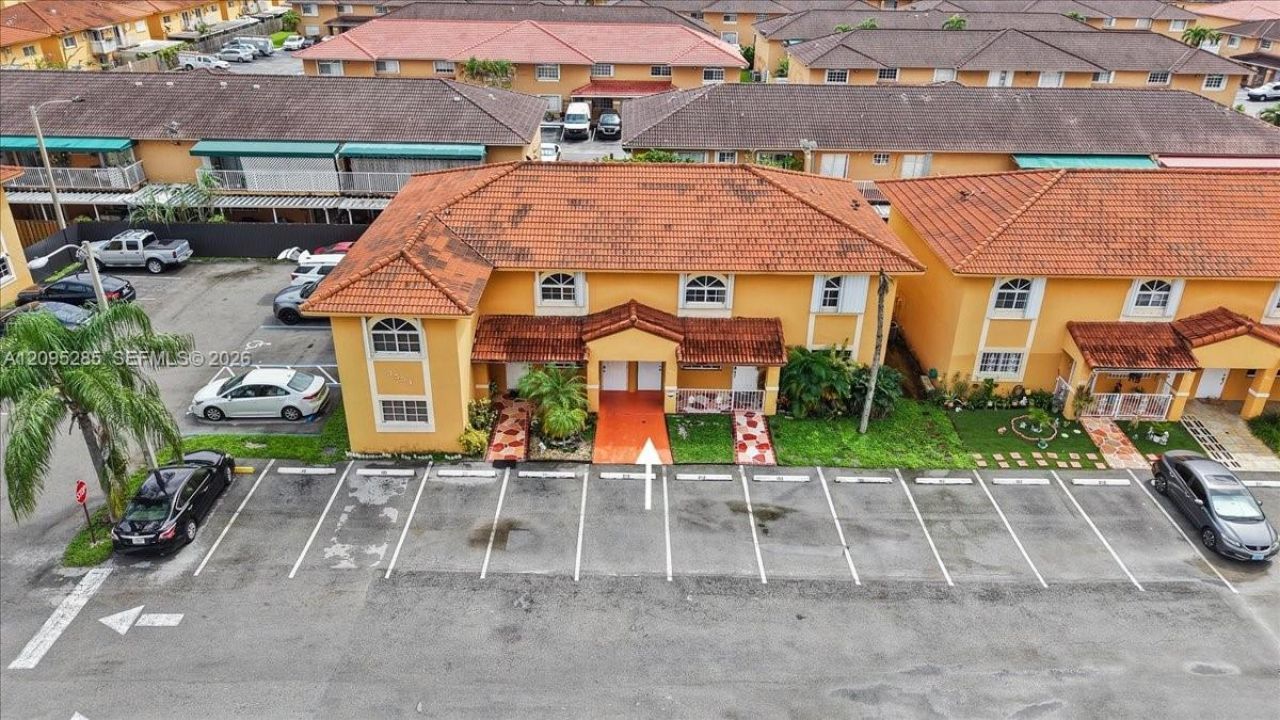 3554 W 80th St , Unit 202, Hialeah, FL 33018 Photo