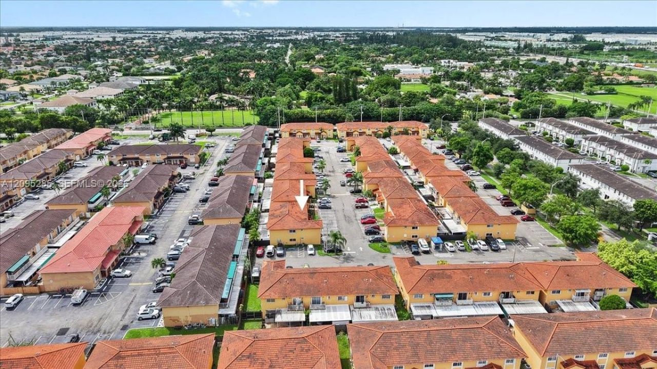 3554 W 80th St , Unit 202, Hialeah, FL 33018 Photo