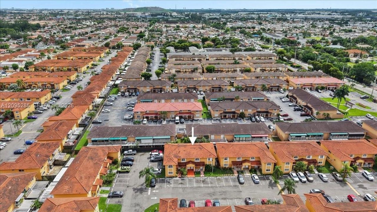 3554 W 80th St , Unit 202, Hialeah, FL 33018 Photo