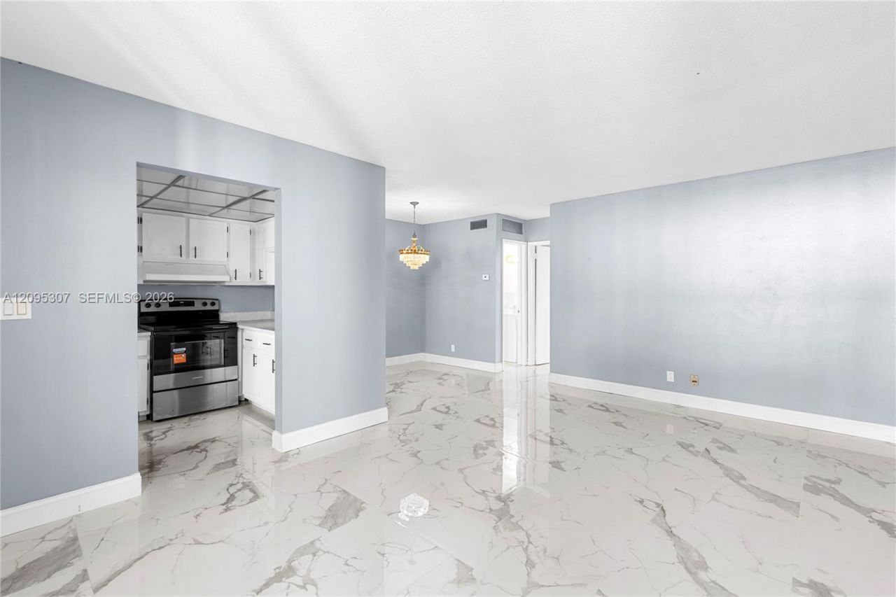 2050 NE 39th St, Unit W112, Lighthouse Point, FL 33064 Photo