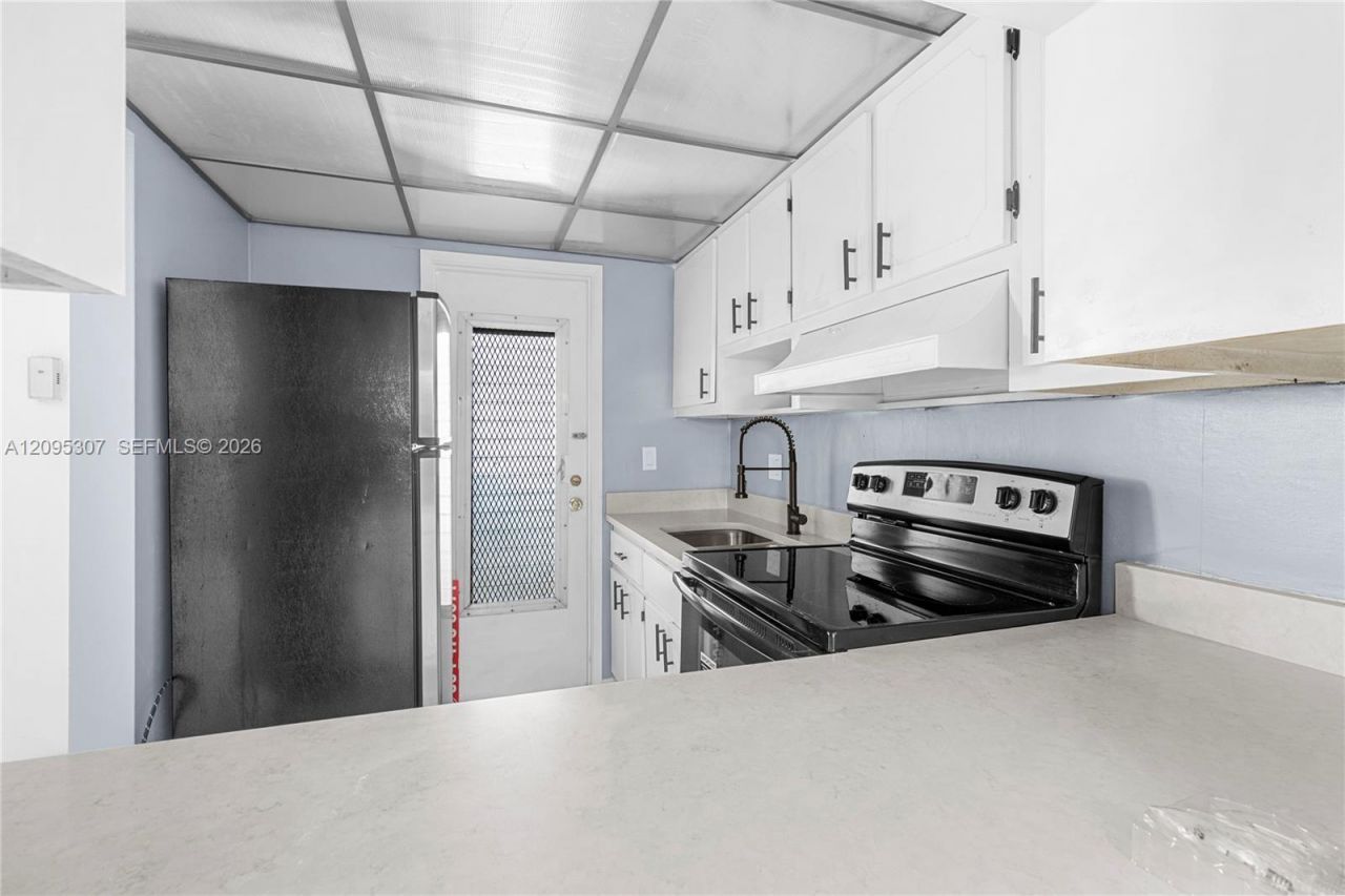 2050 NE 39th St, Unit W112, Lighthouse Point, FL 33064 Photo