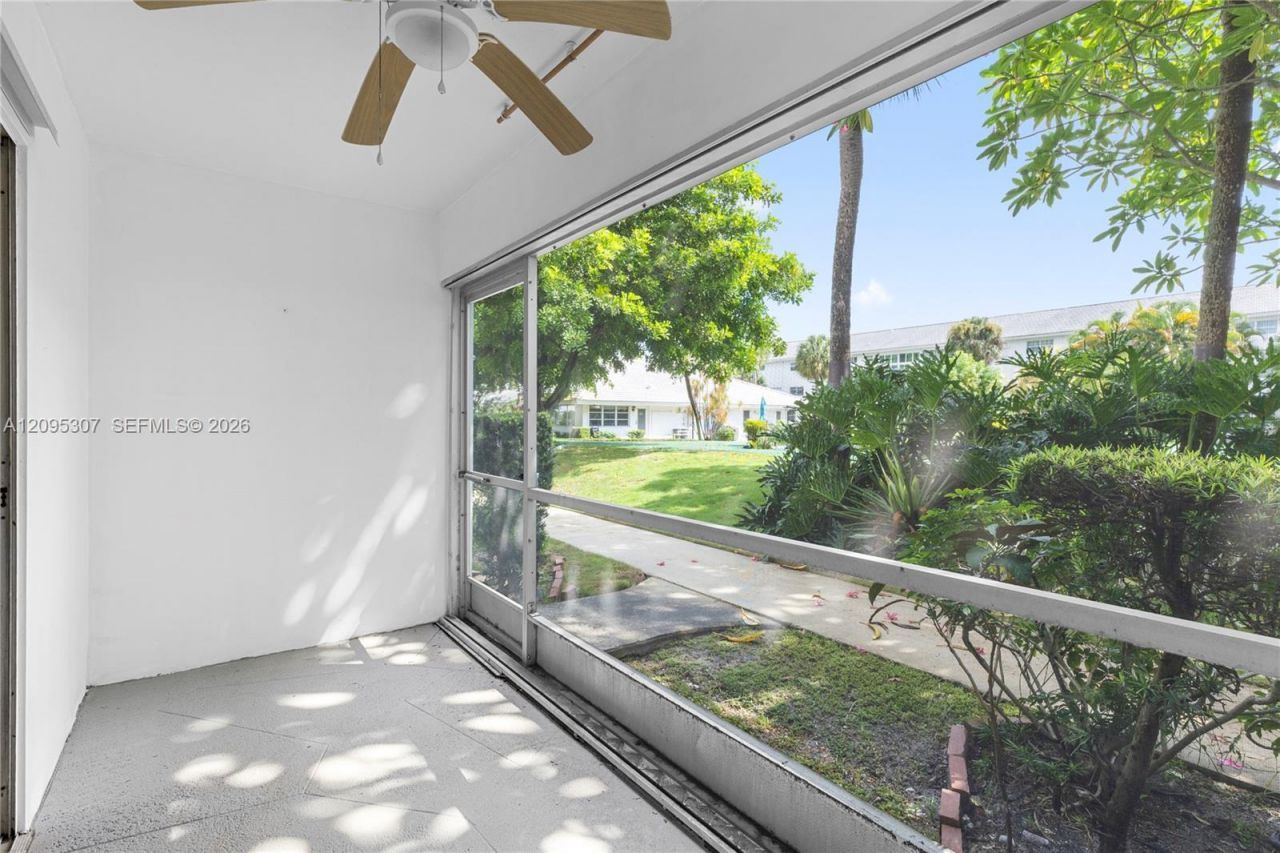 2050 NE 39th St, Unit W112, Lighthouse Point, FL 33064 Photo