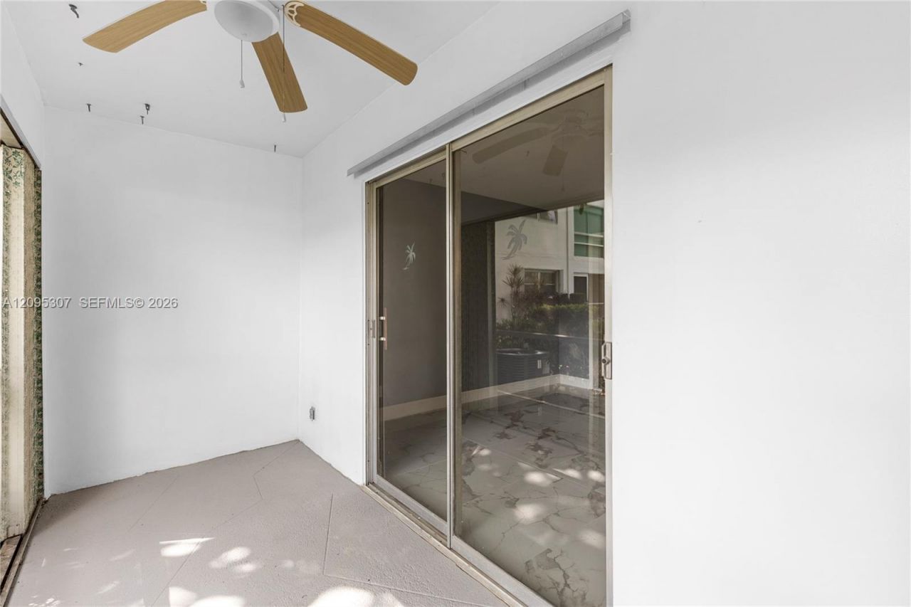 2050 NE 39th St, Unit W112, Lighthouse Point, FL 33064 Photo