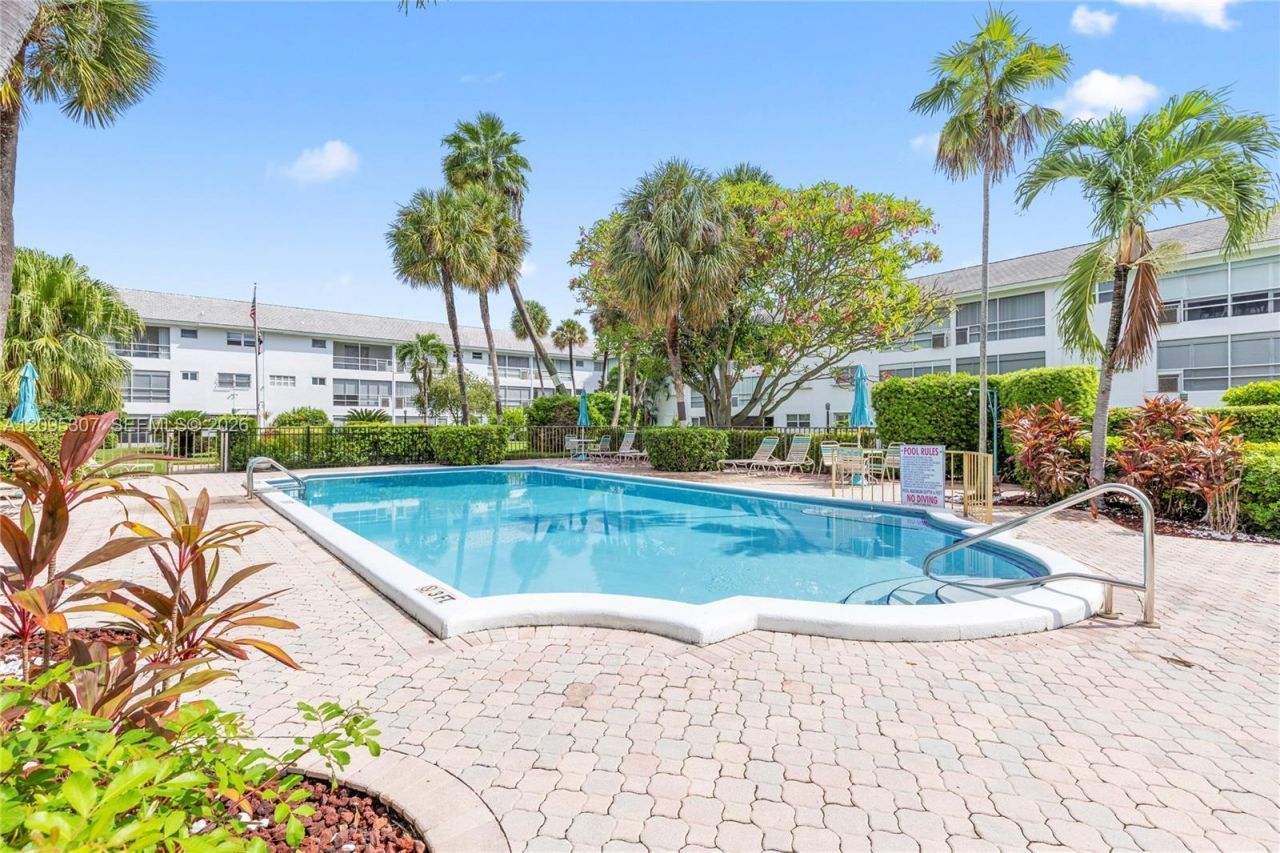 2050 NE 39th St, Unit W112, Lighthouse Point, FL 33064 Photo