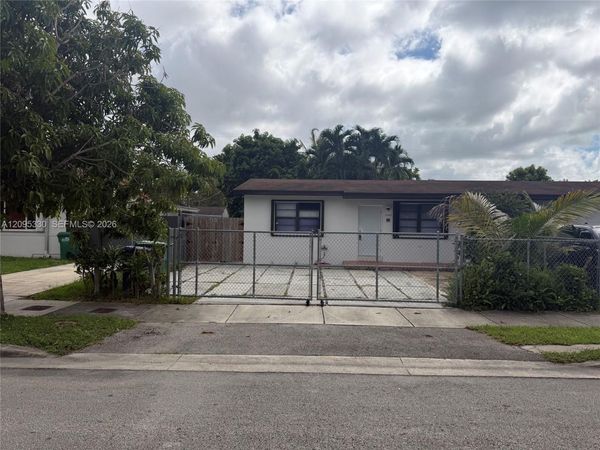 1047 SW 76th Ave, Unit 1045, Miami, FL 33144