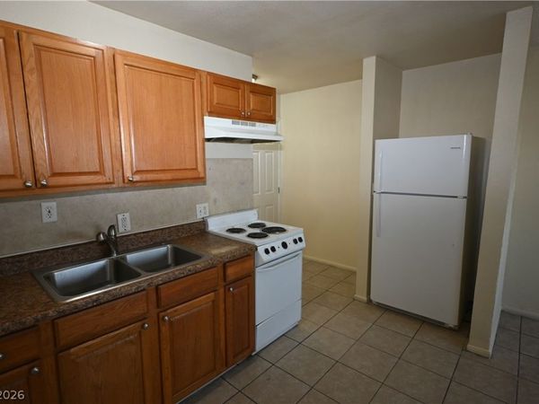 3021 E Carey Avenue , Unit 6, North Las Vegas, NV 89030