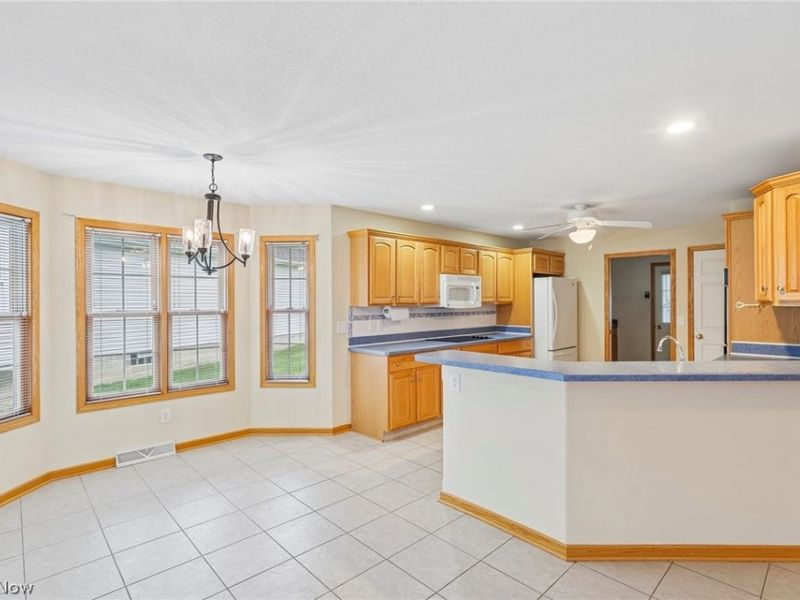 7007 Clingan Road, Unit 85, Poland, OH 44514 Photo 16